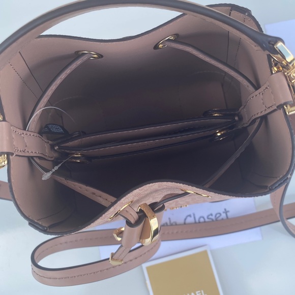 MK Mercer Gallery XS Convertible bucket Xbody Handbag - Picture 5 of 11